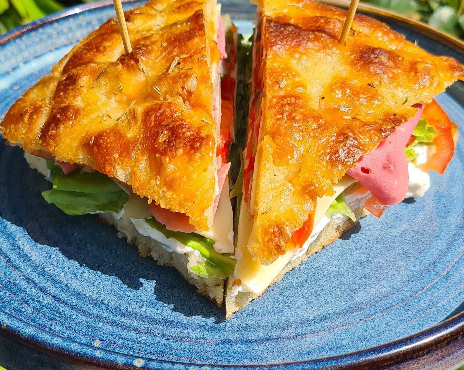 Füme Hindi, Kaşarlı Focaccia Sandviç